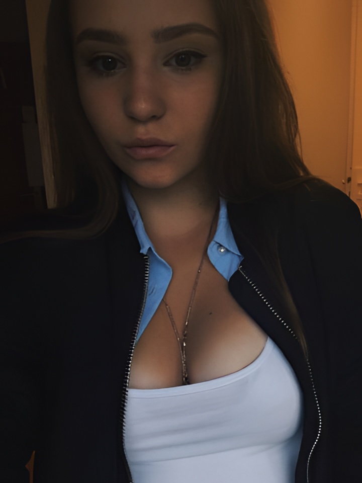 Евлалия привлекательная девушка из Советского цена от 2500 руб