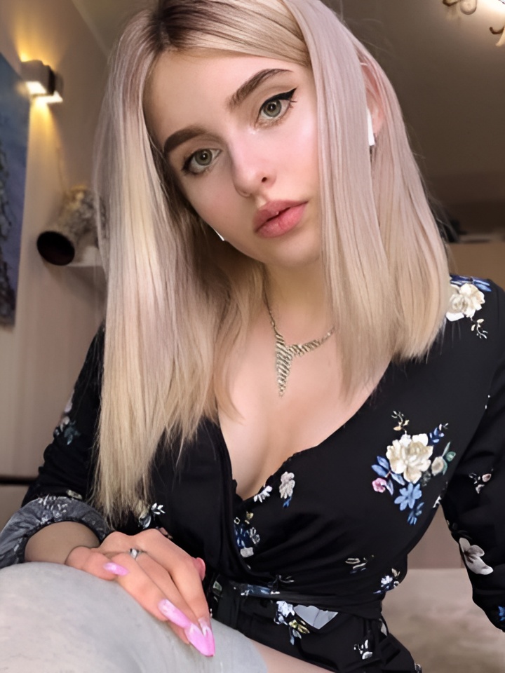 Лариса привлекательная девушка из Советского цена от 5000 руб